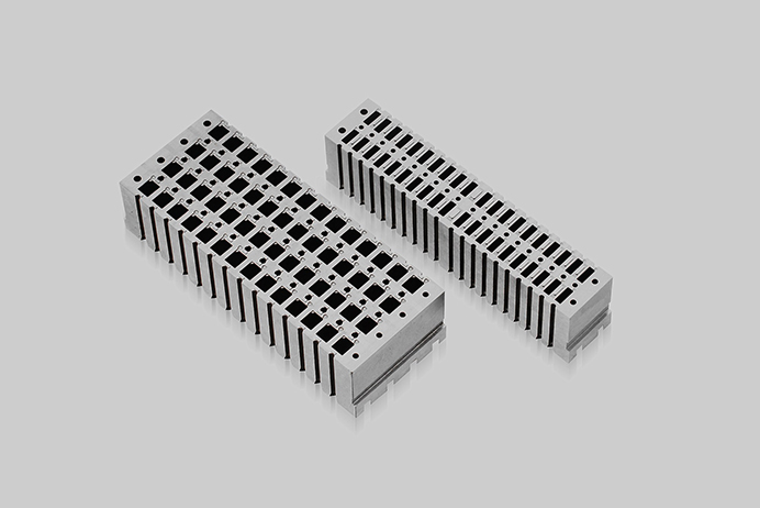 64PIN后模镶件(Custom 64-pin connector core mold inserts).jpg